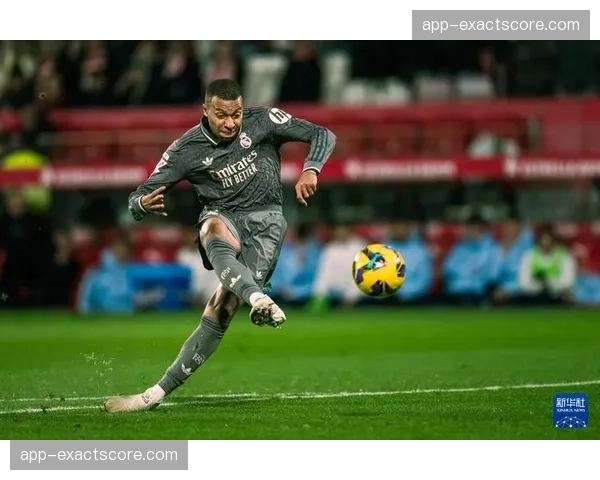 阿斯报:皇马已着手与维尼修斯、罗德里戈展开续约谈判 阿斯报:皇马已着手与维尼修斯、罗德里戈展开续约谈判