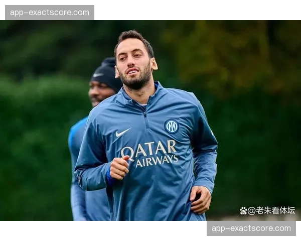 赛前发布会:国米主帅因扎吉确认恰尔汗奥卢将轮休,弗拉泰西首发 赛前发布会:国米主帅因扎吉确认恰尔汗奥卢将轮休,弗拉泰西首发