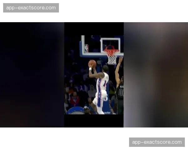 追身封盖!库珀钉板大帽后,风暴队5秒内完成反击得分 追身封盖!库珀钉板大帽后,风暴队5秒内完成反击得分